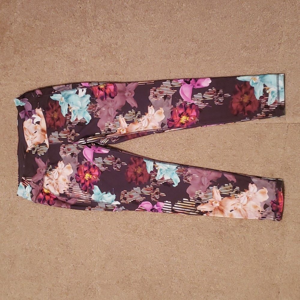 Calia by Carrie Underwood Women's Floral Striped Leggings